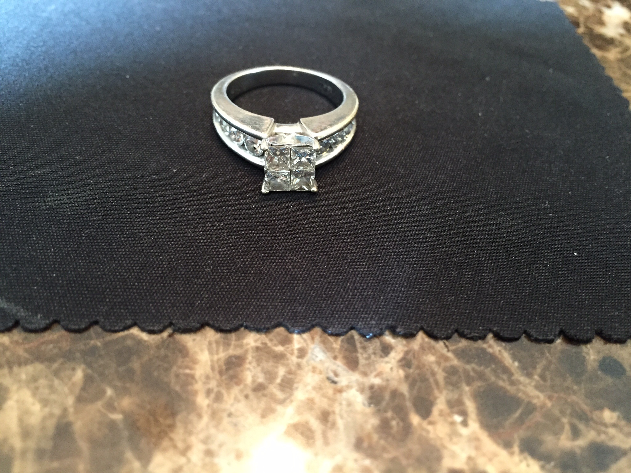 I1 clarity, G-I color Jewelry Adviser Rings 14k 4mm Peridot AA Diamond ring Diamond quality AA